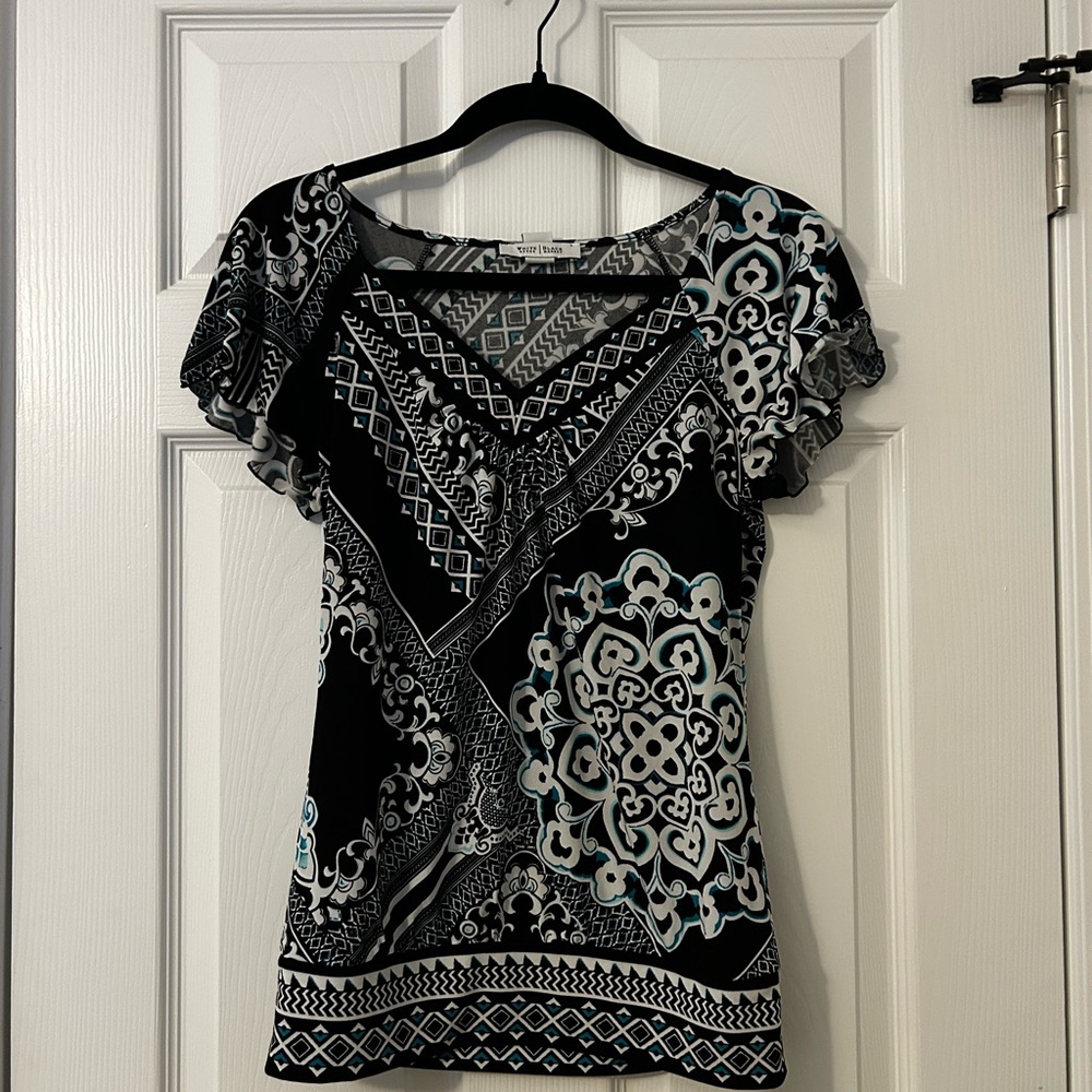 White House Black Market Black and White Blouse with Ruffle Sleeves